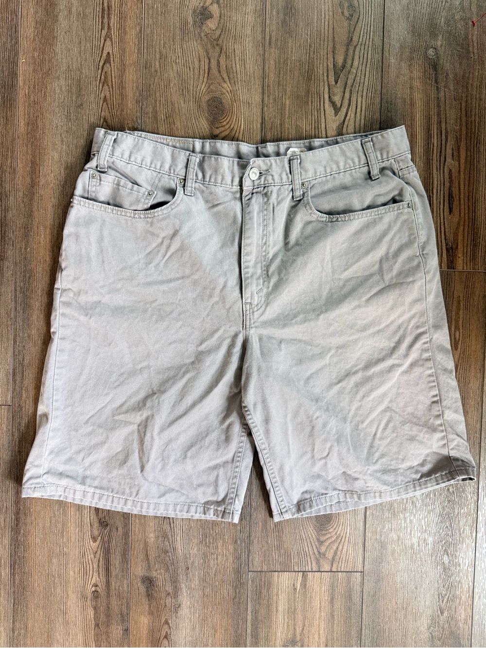 Levi's Men's Light Gray Flat Front Shorts